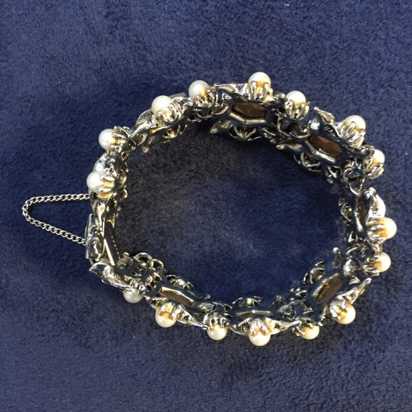 Vintage Rousseau Signed Parure: Bracelet/Earrings - Picture 5 of 5